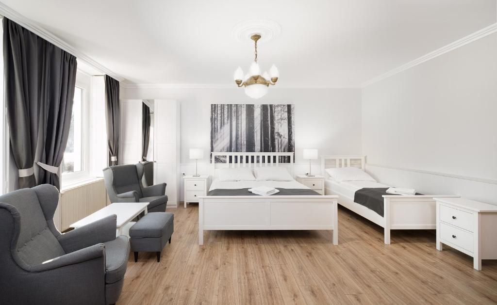 Provence Apartmanok, Levice