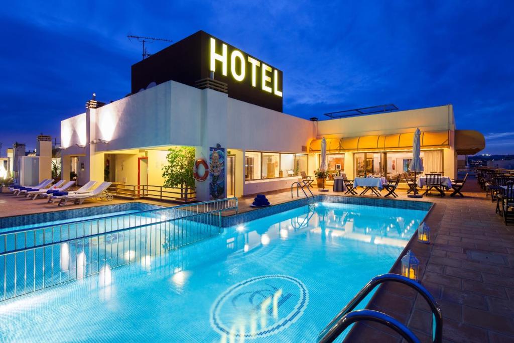 Hotel Royal Plaza photo 1