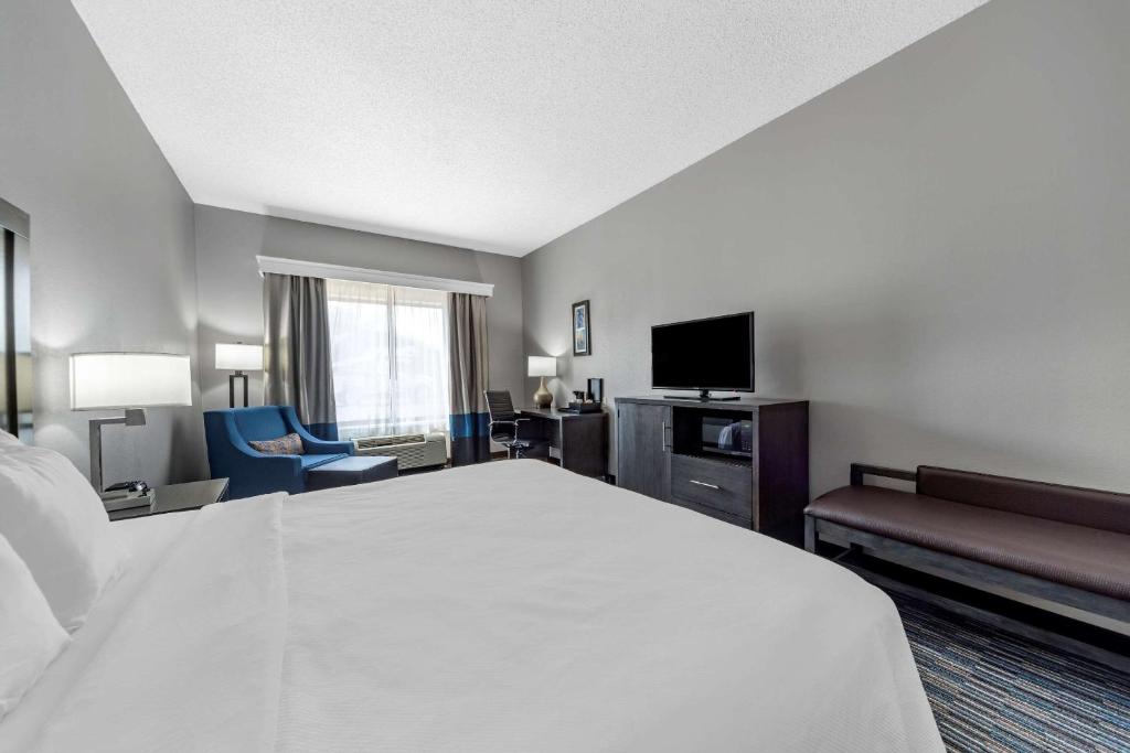 Garner Hotel Oklahoma City - Quail Springs, an IHG Hotel photo 3