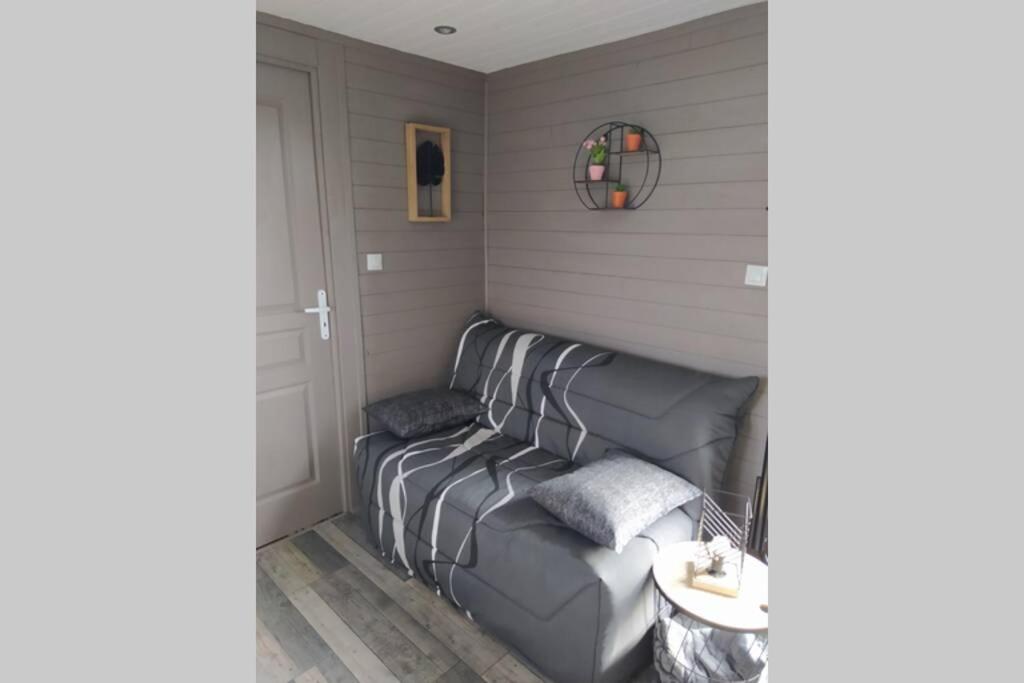 Tiny house photo 1