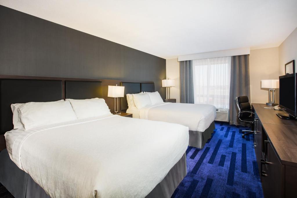 Holiday Inn & Suites Grande Prairie, an IHG Hotel photo 2