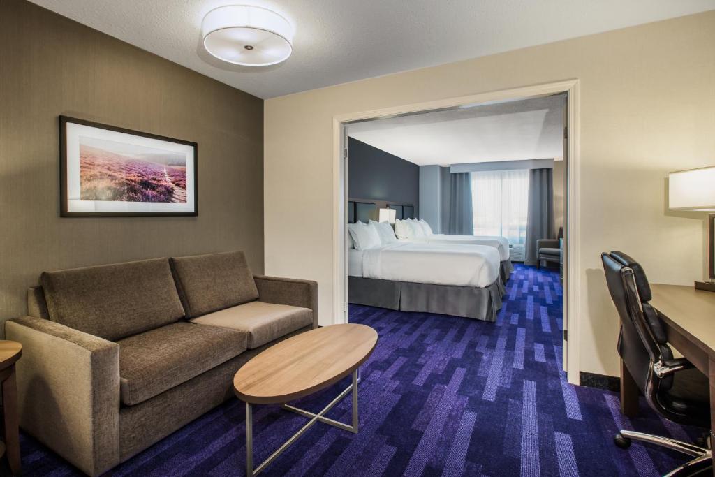 Holiday Inn & Suites Grande Prairie, an IHG Hotel photo 1