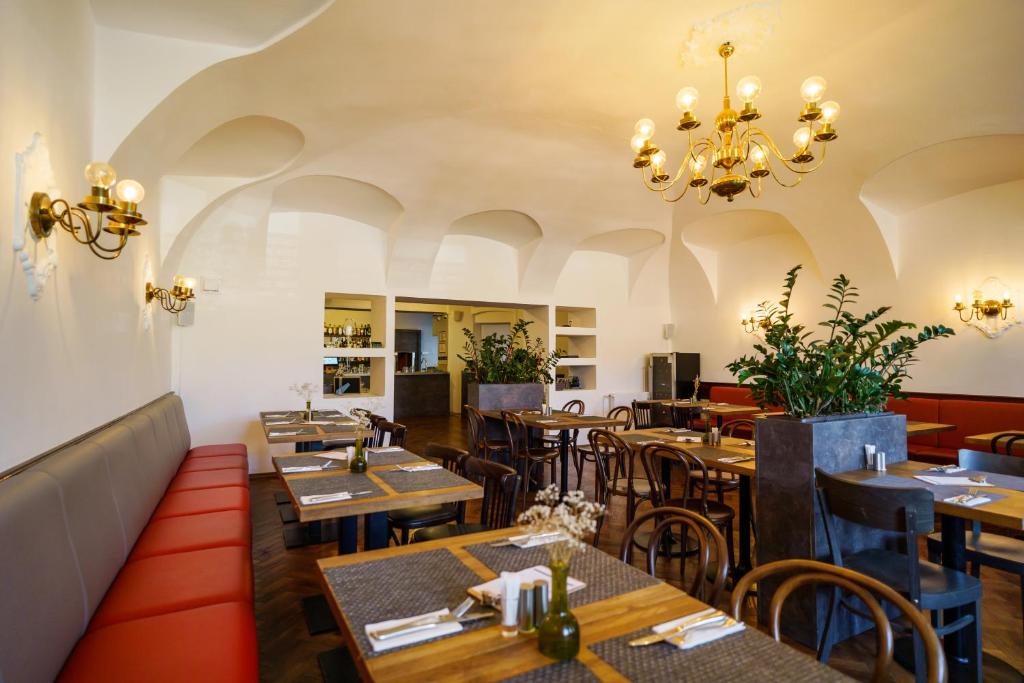 Hotel U Labutě photo 3