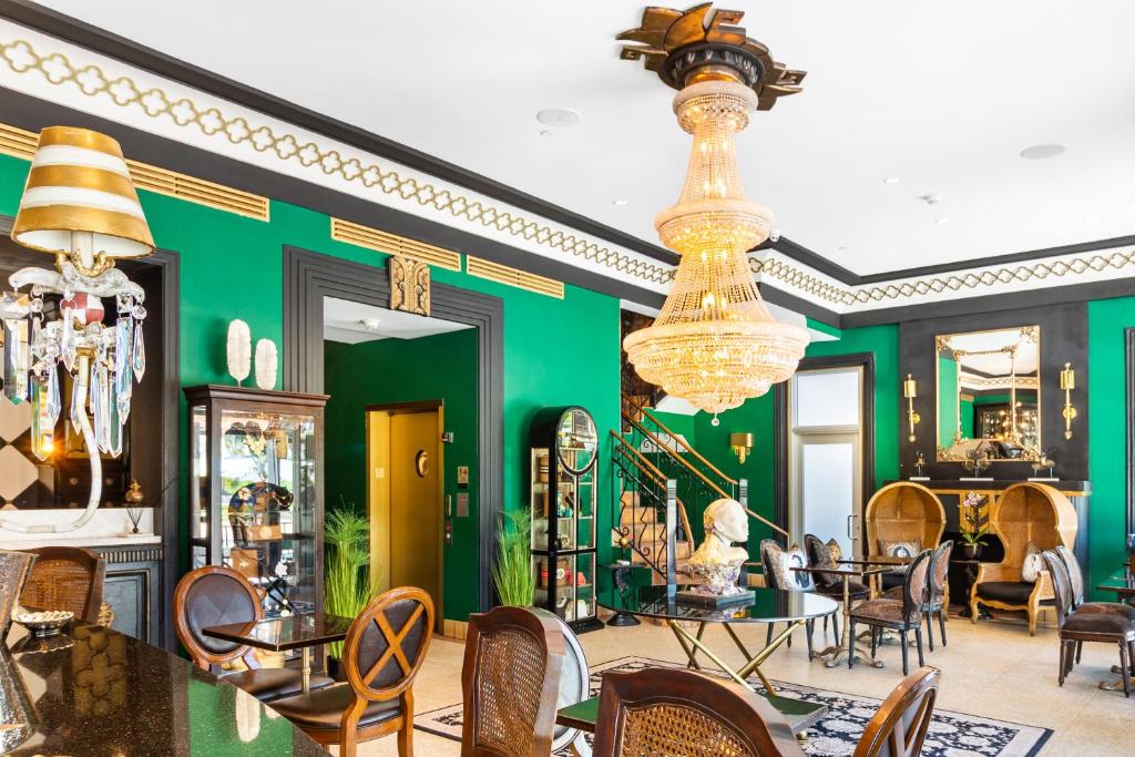 Cavalier Hotel South Beach image