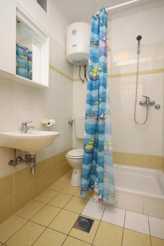 Апартаменты (Апартаменты с 2 спальнями, террасой и видом на море), Apartment Mandre 6284a