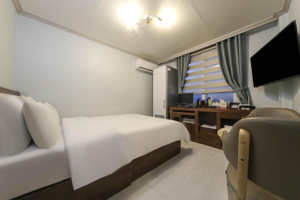 Goodstay Grand Motel Chuncheon photo 2