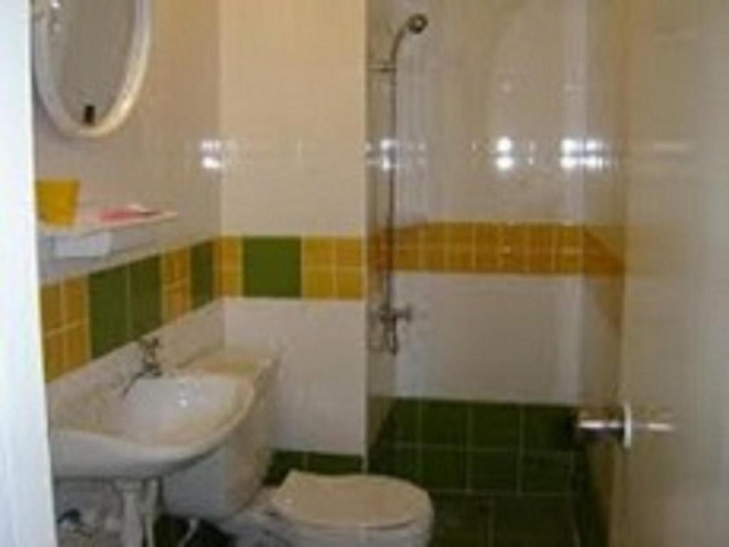 2 King Beds with Taxi Meetgreet service photo 1