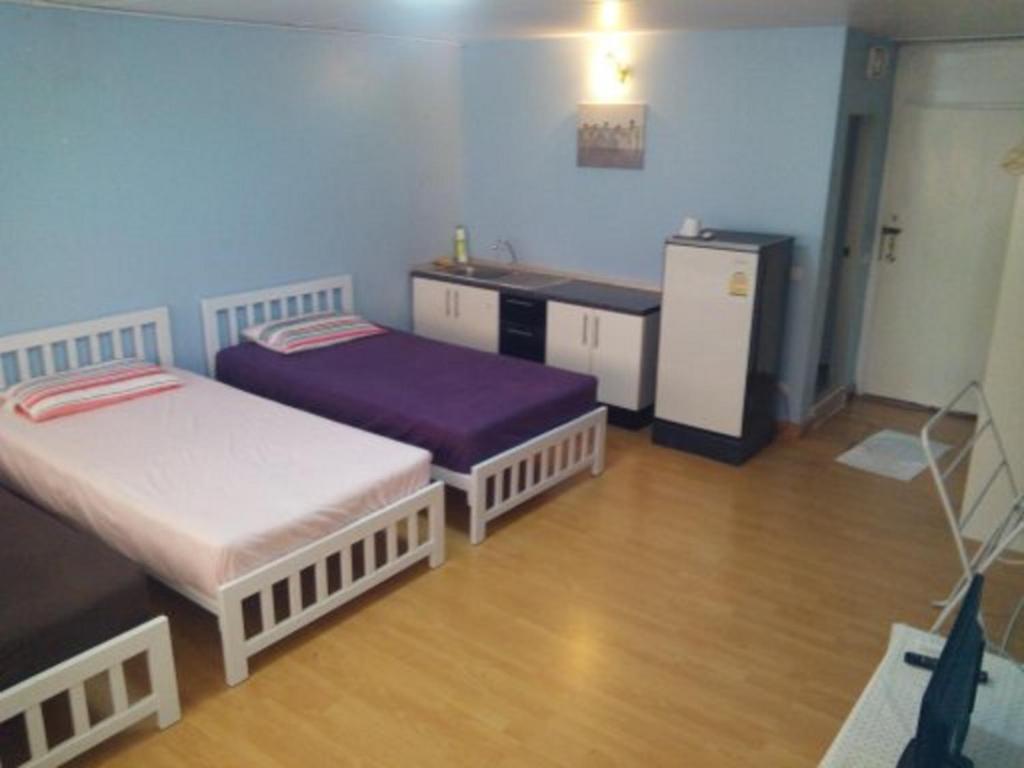 2 King Beds with Taxi Meetgreet service photo 3