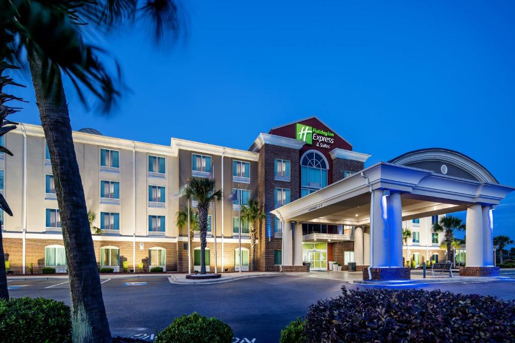 Holiday Inn Express Hotel & Suites Florence I-95 at Hwy 327, an IHG Hotel image