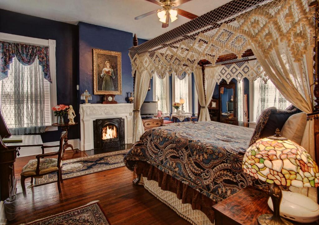 McMillan Inn Bed and Breakfast image