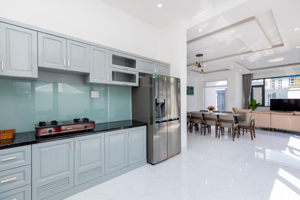 Palm Villa 11 (Luxury) 8 Phòng Ngủ