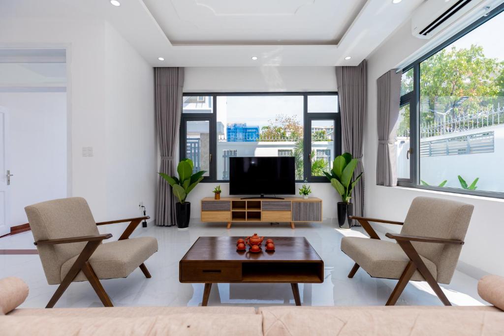 Palm Villa 11 (Luxury) 8 Phòng Ngủ