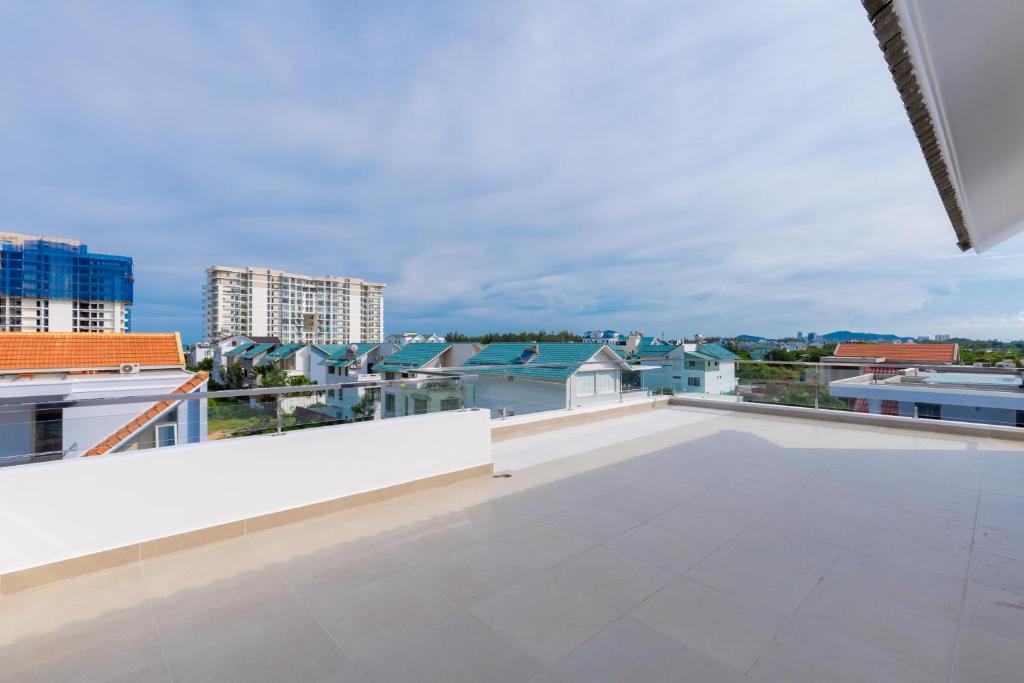 Palm Villa 11 (Luxury) 8 Phòng Ngủ