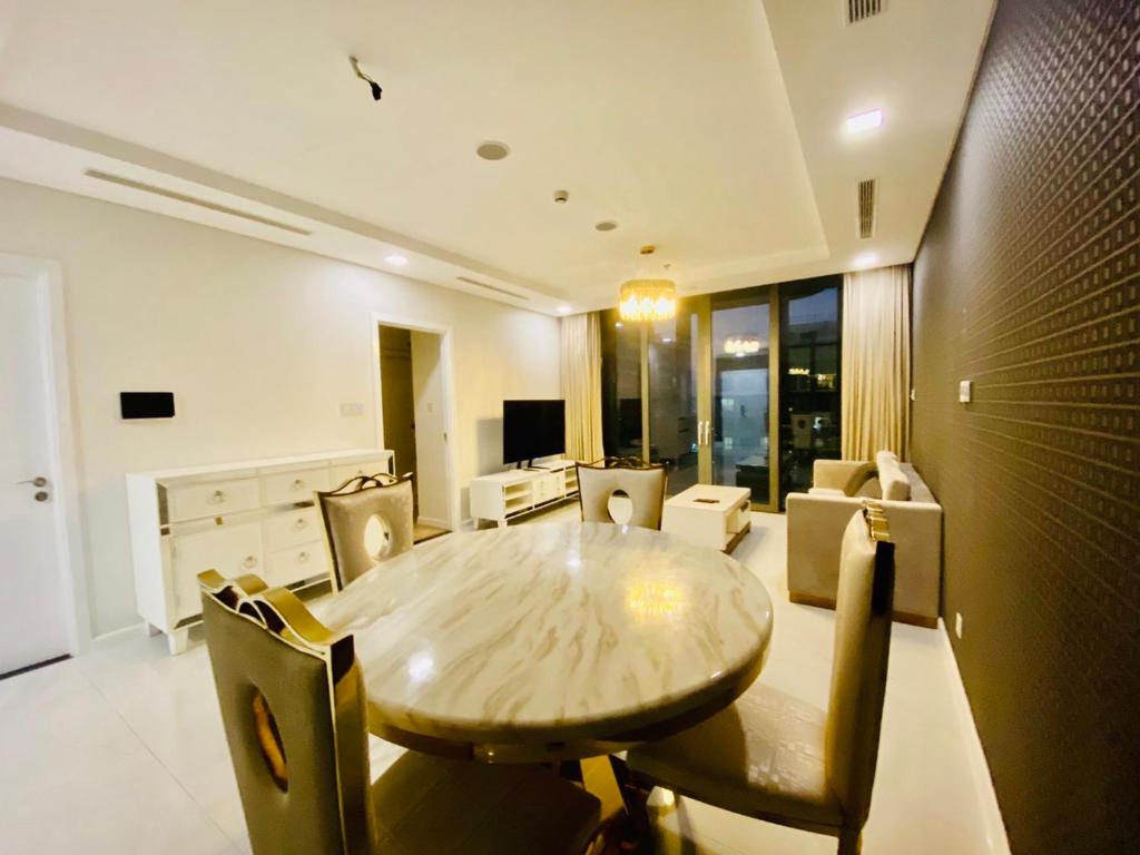 LANDMARK 81-LUXURY APARTMENT