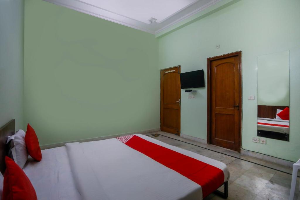 Трехместный (Классический трехместный номер), OYO 72287 Hotel Green View