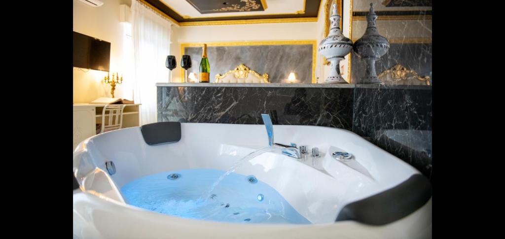 Mare Nostrum luxury suite photo 2