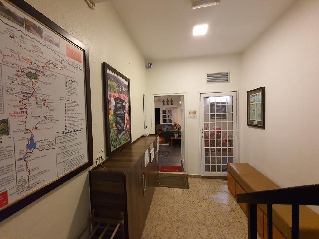 Gerard's "Backpackers" Roomstay No Children Adults only photo 4