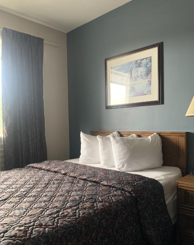 Bancroft Inn & Suites photo 1