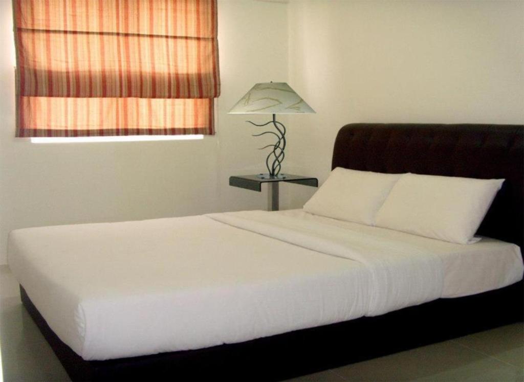 Апартаменты (Стандартные апартаменты с 2 спальнями), Duta Hotel & Residence