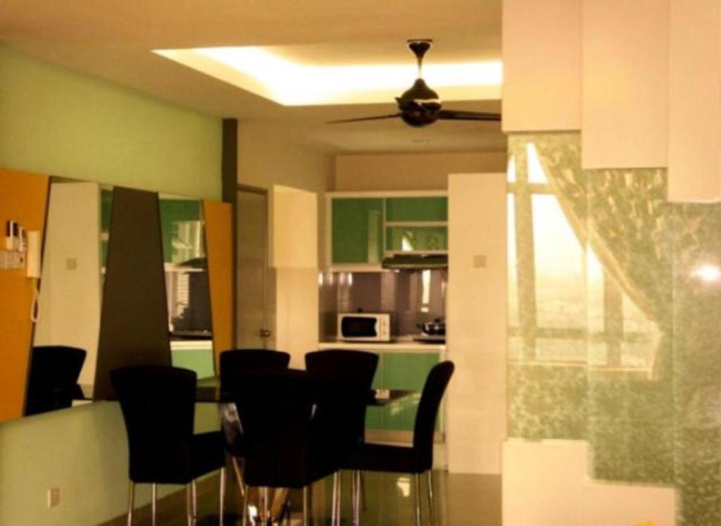 Апартаменты (Апартаменты Делюкс с 3 спальнями), Duta Hotel & Residence