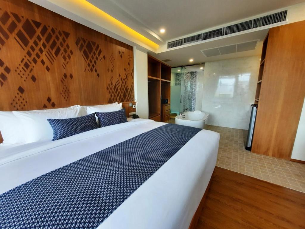 Ama's House Luxury Boutique Hotel - Tap to explore photos