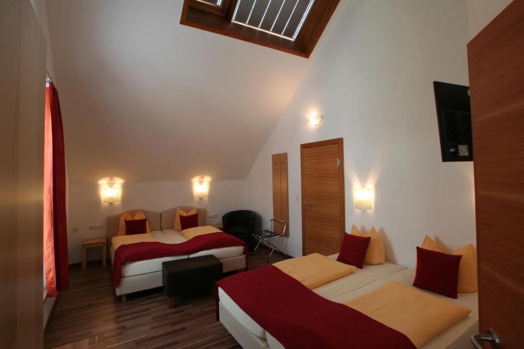 Трехместный (Трехместный номер), Hotel Engl
