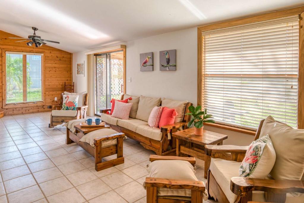 Sunset Canal Cottage image
