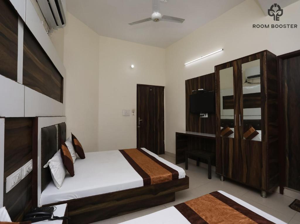 Трехместный (Трехместный номер Делюкс), Hotel Sehmi's Best Rest Inn