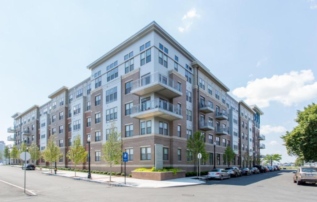 Global Luxury Suites East Boston image