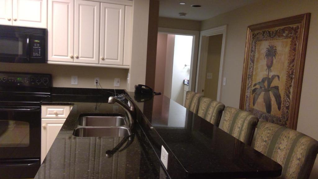 Royal Palms Apartment photo 4