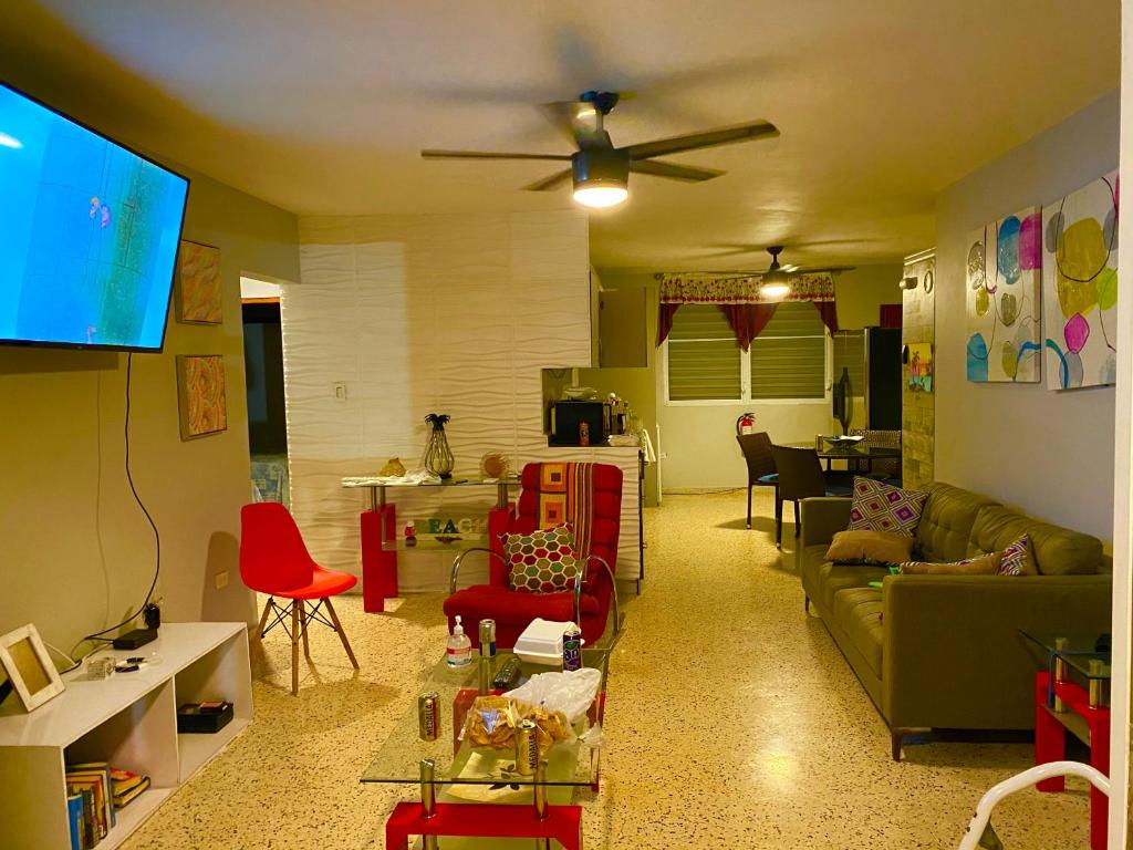 Cozy Beach Apartment photo 2