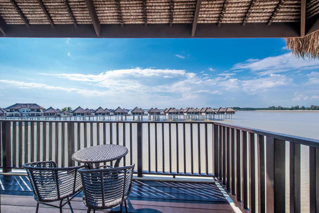 Двухместный (Улучшенный двухместный номер с 1 кроватью или 2 отдельными кроватями), Avani Sepang Goldcoast Resort