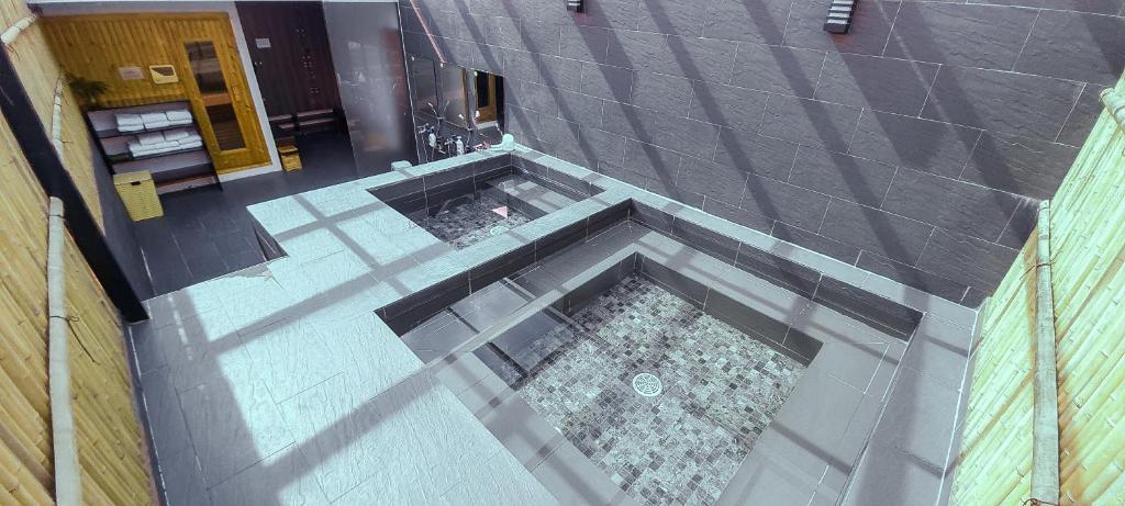 REIWA INN APARTMENT
