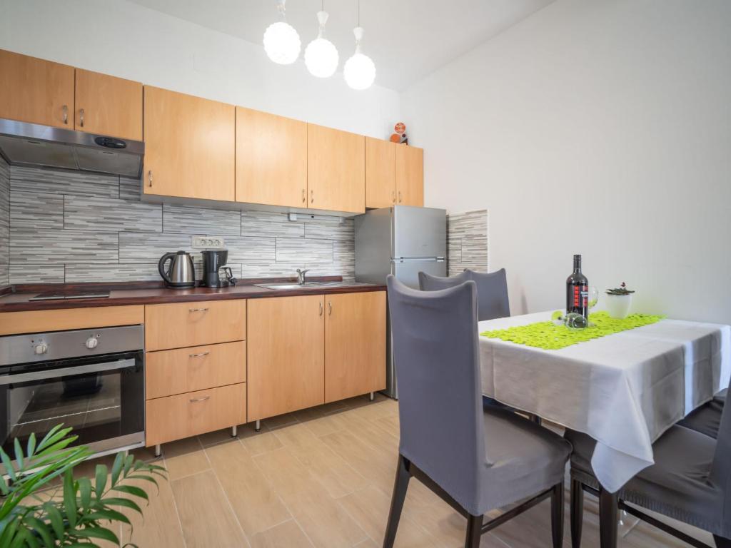 Apartment by Interhome photo 4