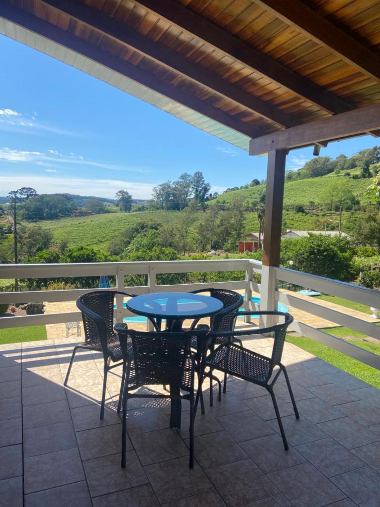 Casa no Vale dos Vinhedos em Bento Gonçalves photo 2