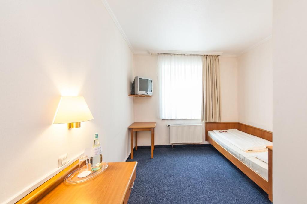 Одноместный (Одноместный номер эконом-класса), Hotel Antares Düsseldorf