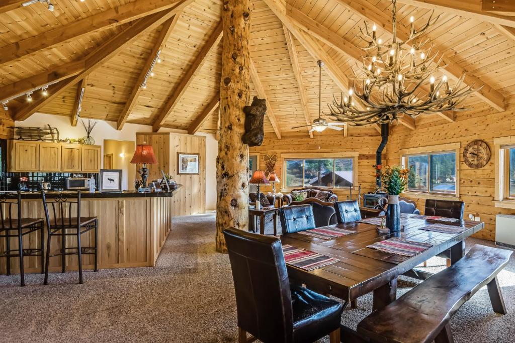 Snow Circle Lodge photo 3