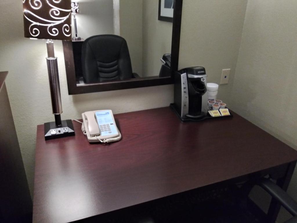 Holiday Inn Express Pittsburgh West - Greentree, an IHG Hotel photo 4