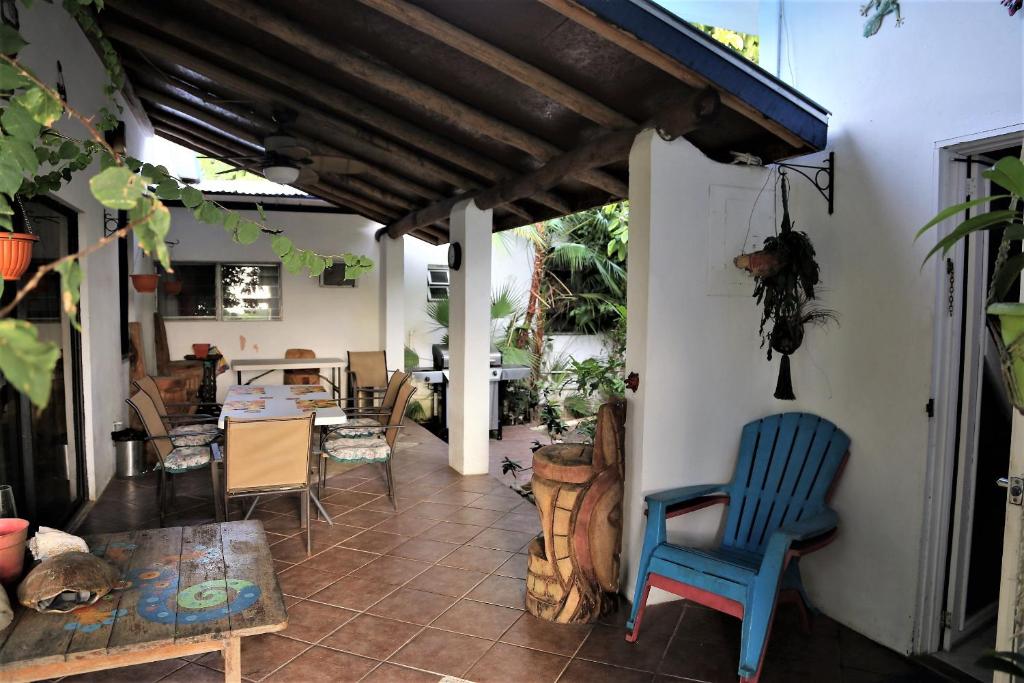 The GECKO BUNGALOW**Beautiful POOL**Free Airport Shuttle photo 2