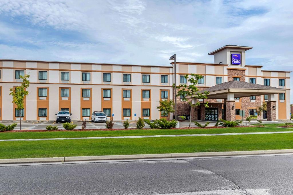 Sleep Inn & Suites Ames near ISU Campus image