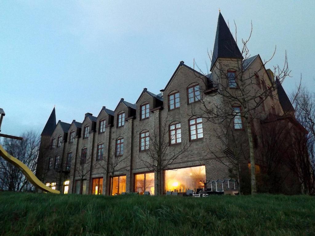 Hotel Hinterland photo 4