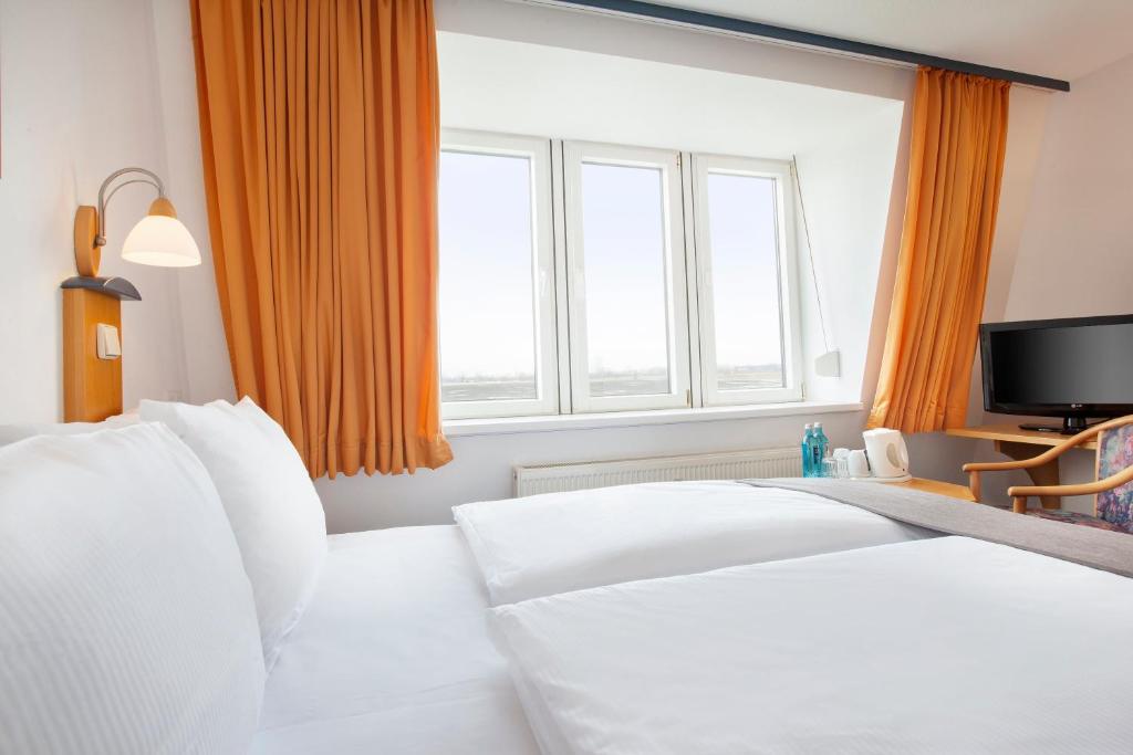 Willow Hotel Restaurant Room Type - Standard Double Room