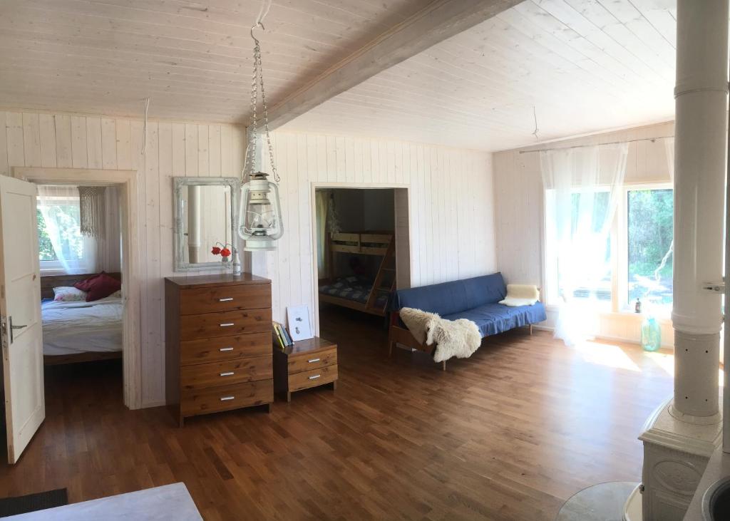 Secret Beach House off-grid, sauna and outdoor WC photo 3