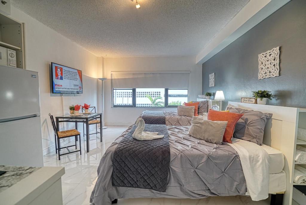 Апартаменты (Апартаменты-студио), Deluxe Private Studios at the Casablanca