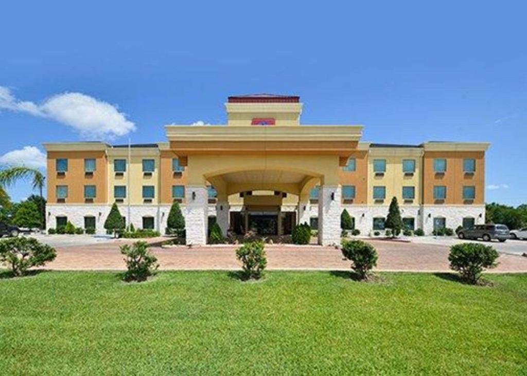 Comfort Suites Bay City photo 1