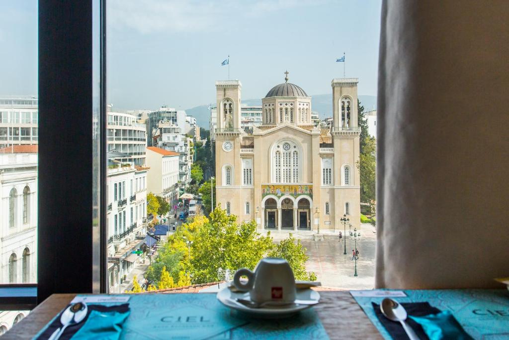 Сьюит (Улучшенный люкс с видом на Метрополис), Ciel Living Athens