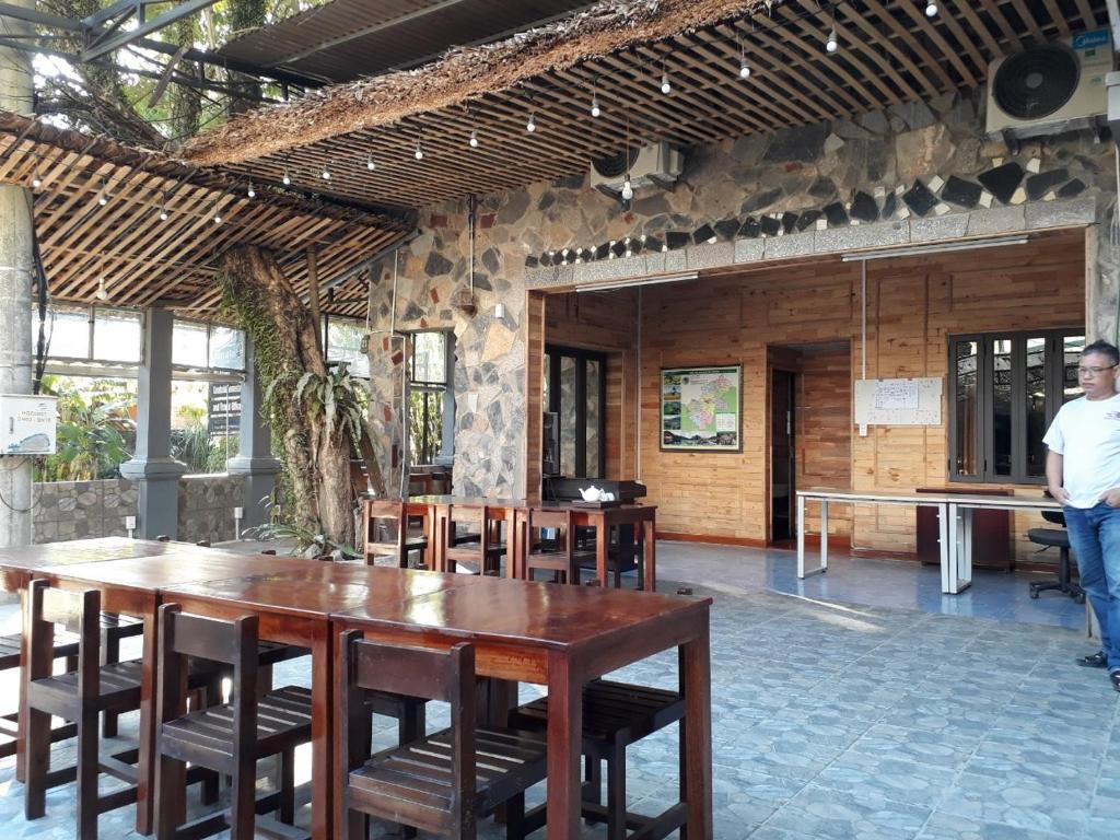 Ha Giang Creekside Homestay and Travel Office