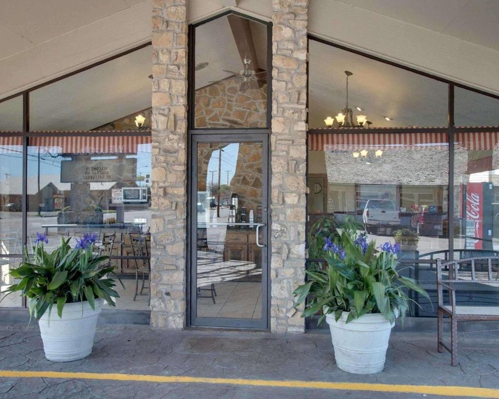 Days Inn by Wyndham Gatesville image