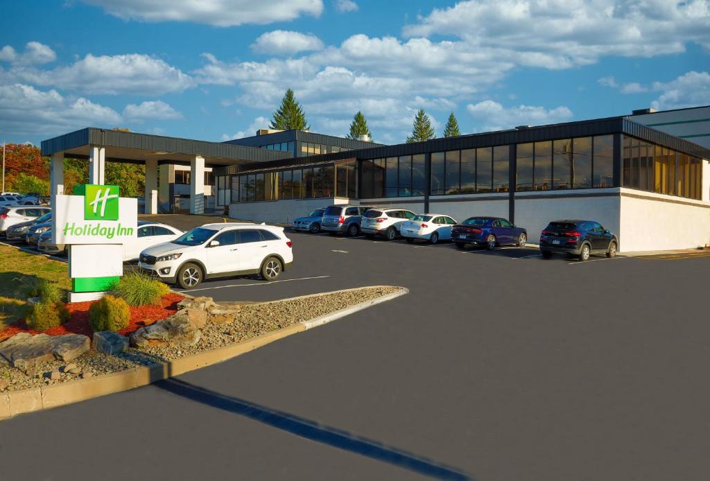 Holiday Inn Scranton East - Dunmore, an IHG Hotel image
