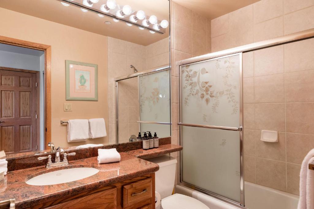 Townsend Place by Vail Realty photo 4